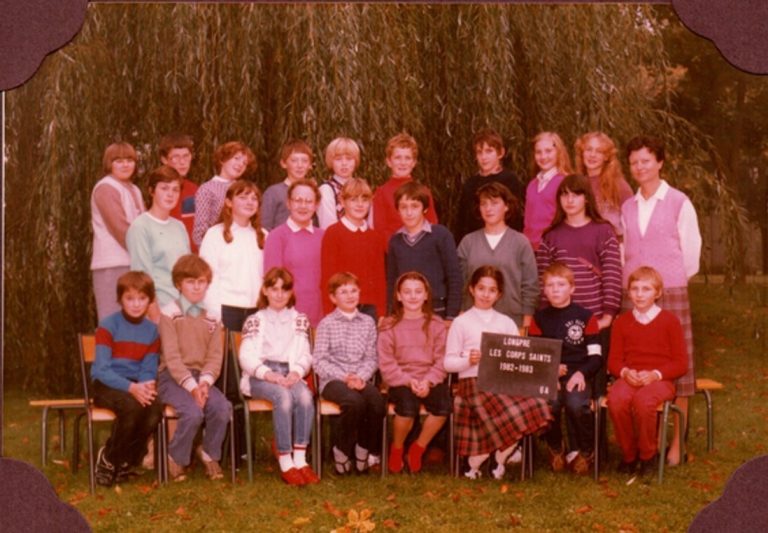 Photo de classe du collège en 1982/1983 à Longpré.