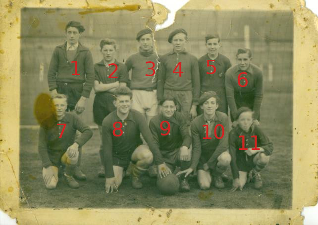 Ã‰quipe de football numÃ©rotÃ© ACL environs de 1947.