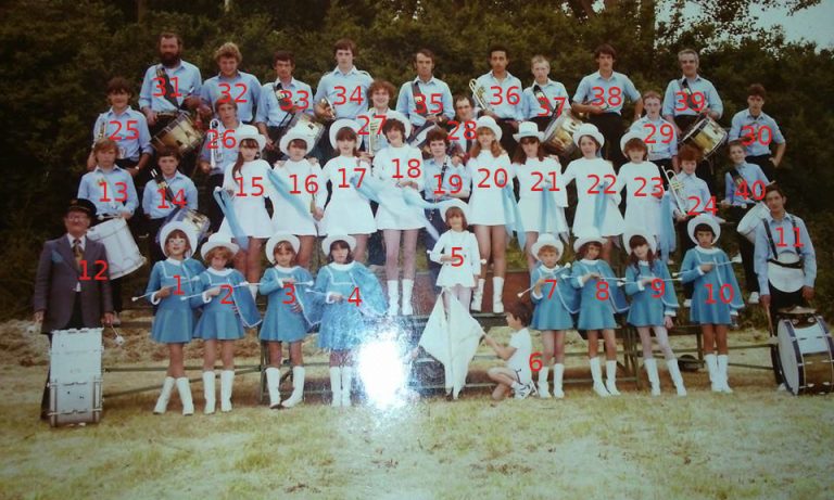 Fanfare et majorettes de Longpré, année inconnue, numérotée.