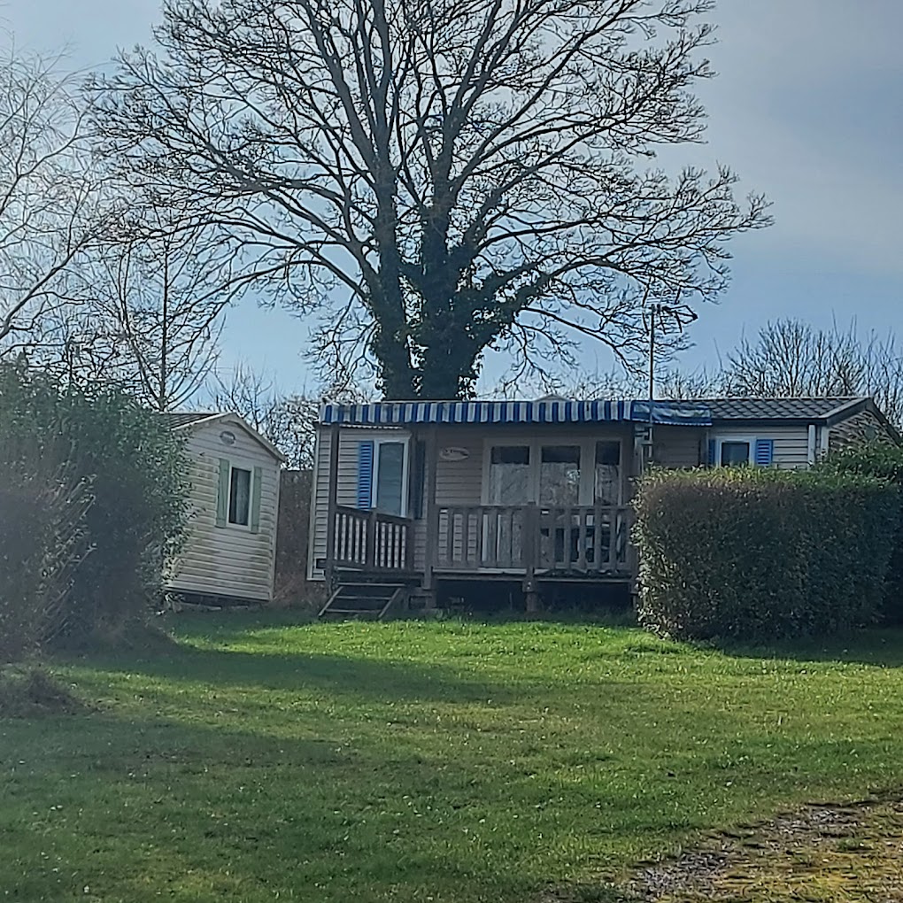 Camping "La haute borne" Ã  LongprÃ© les Corps Saints.