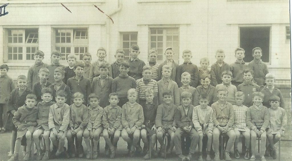 Photo de classe de Longpré en 1960.