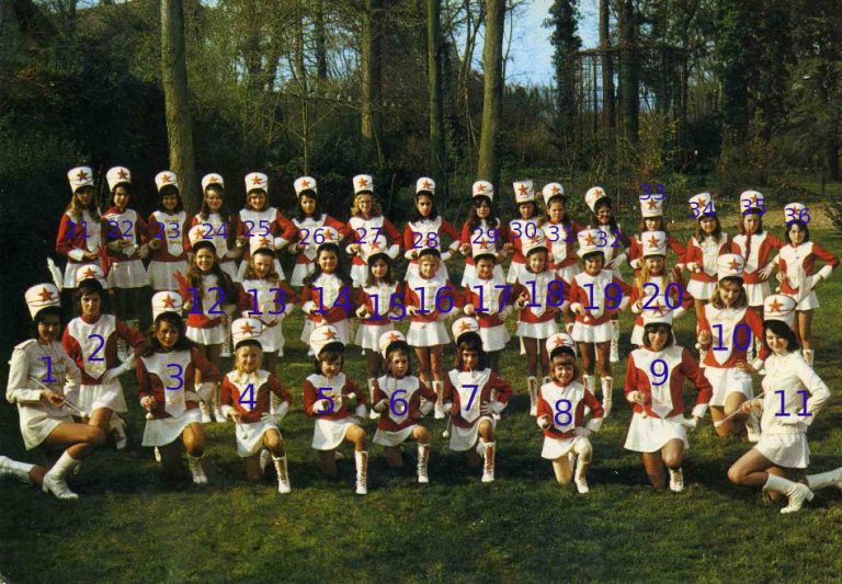 Majorettes de LongprÃ© en 1972-numÃ©rotÃ©.