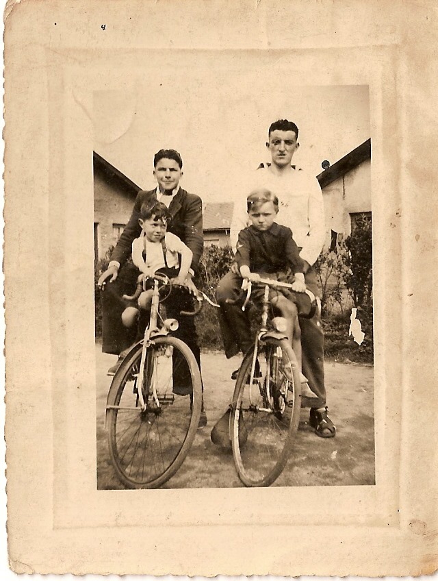 Des jeunes Ã  bicyclette, qui sont-ils ?