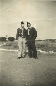 Georges Bailly et Daniel Sailly Ã  Dakar en 1950.