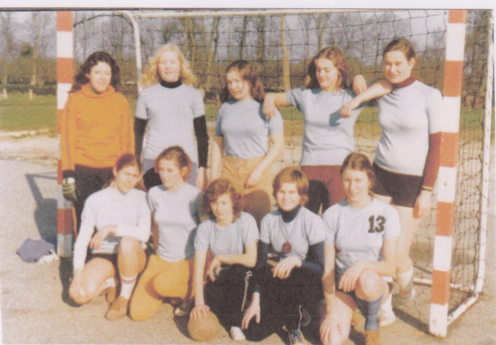 Équipe féminine Handball, ASAEL.