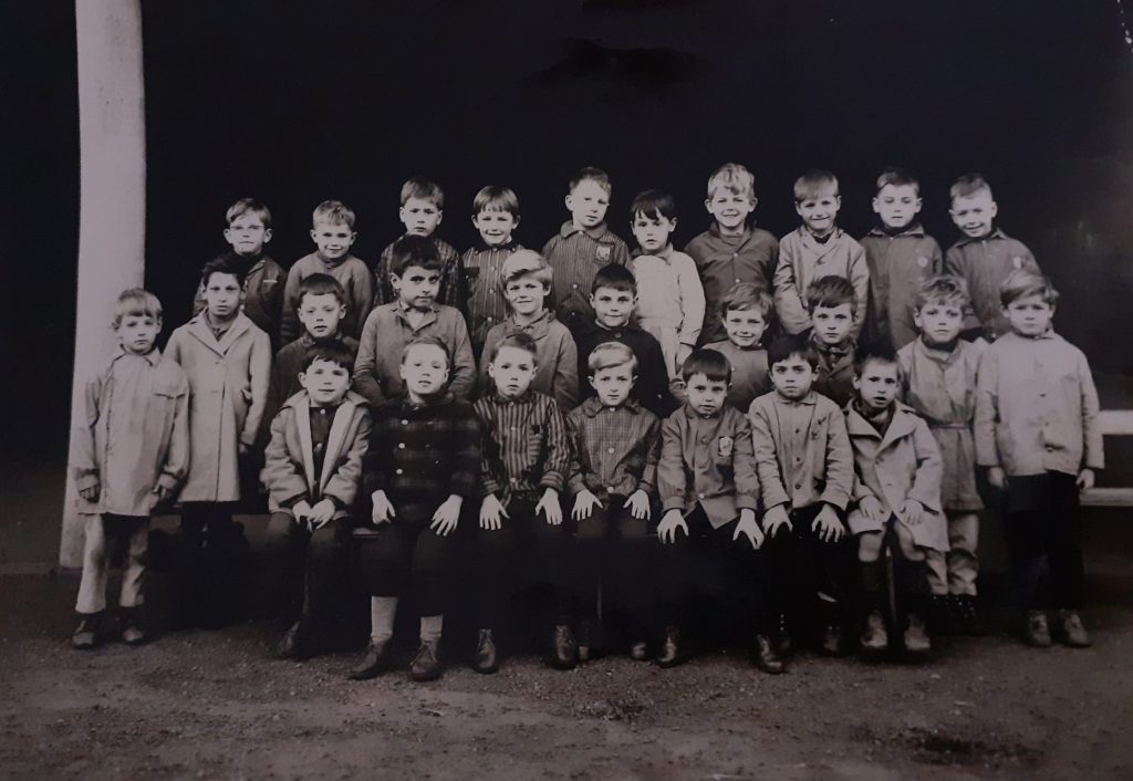 Photo de classe Ã  LongprÃ©, date inconnue, don de Mme Karine Picard.