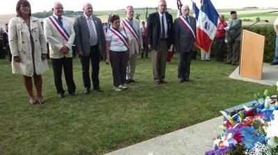 Commémoration au monument du souvenir  Gentelles.