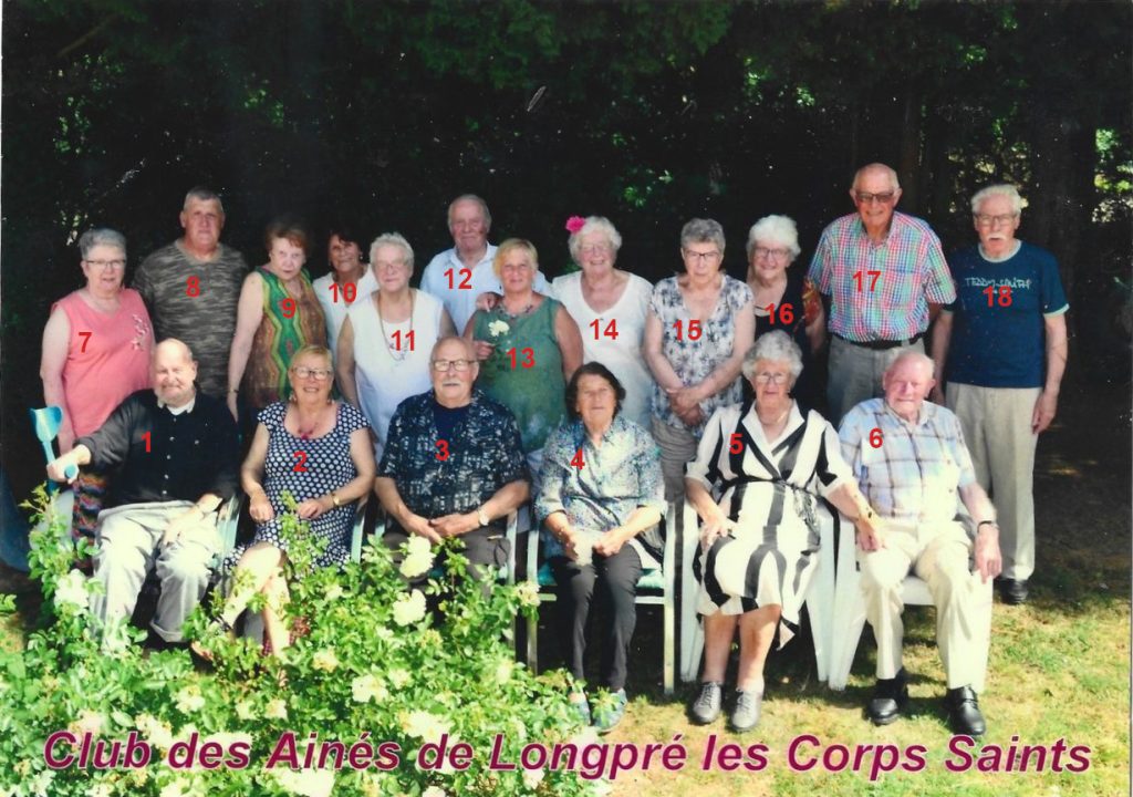 Le club des aÃ®nÃ©es Ã  LongprÃ© le corps Saints vers 2006.