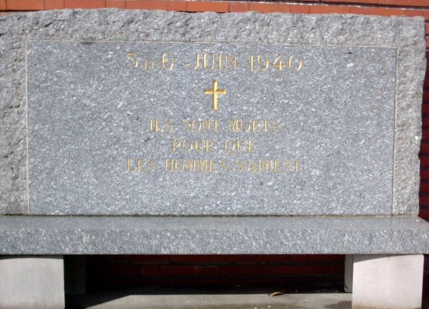 Monument aux morts de la bataille de Longpré des 5 et 6 juin 1940.