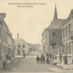 La rue des Cloitres, le café Français et les Halles. La rue des Cloitres, le café Français et les Halles.
